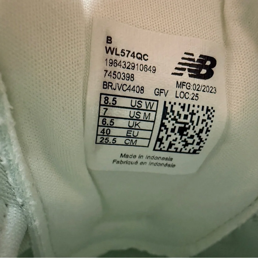 LNWOB | New Balance | 574 Sneakers | Pink Suede & White | Size 8.5 - Picture 15 of 16